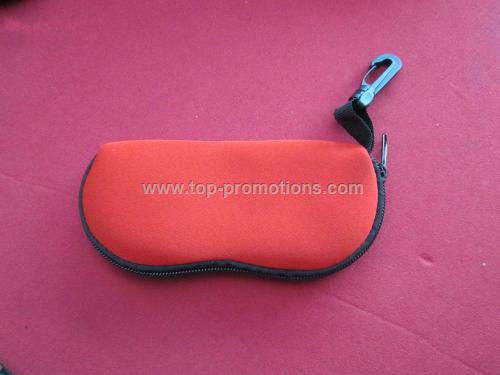 Eyeglass case with clip