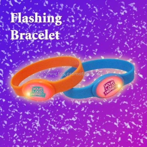 Flashing bracelet