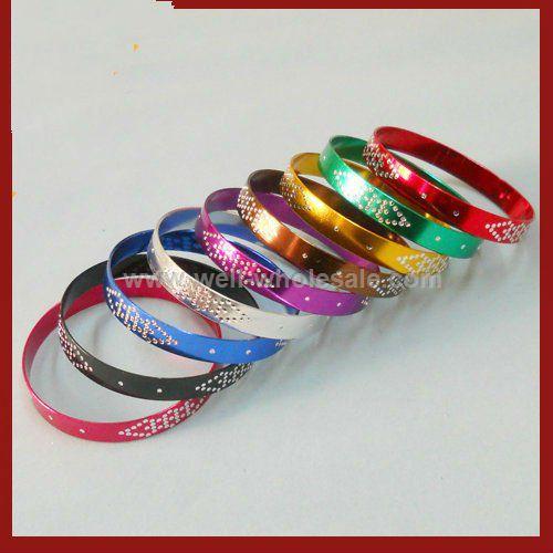 Multicolor anodized bangle