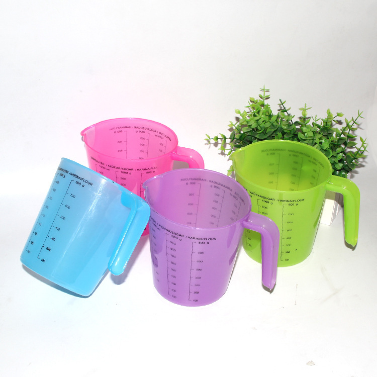 cheap specialized production custom plastic measuring cup