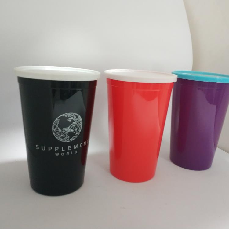 Custom Logo Plastic Drinking Cups Party Stadium Cups with Lid