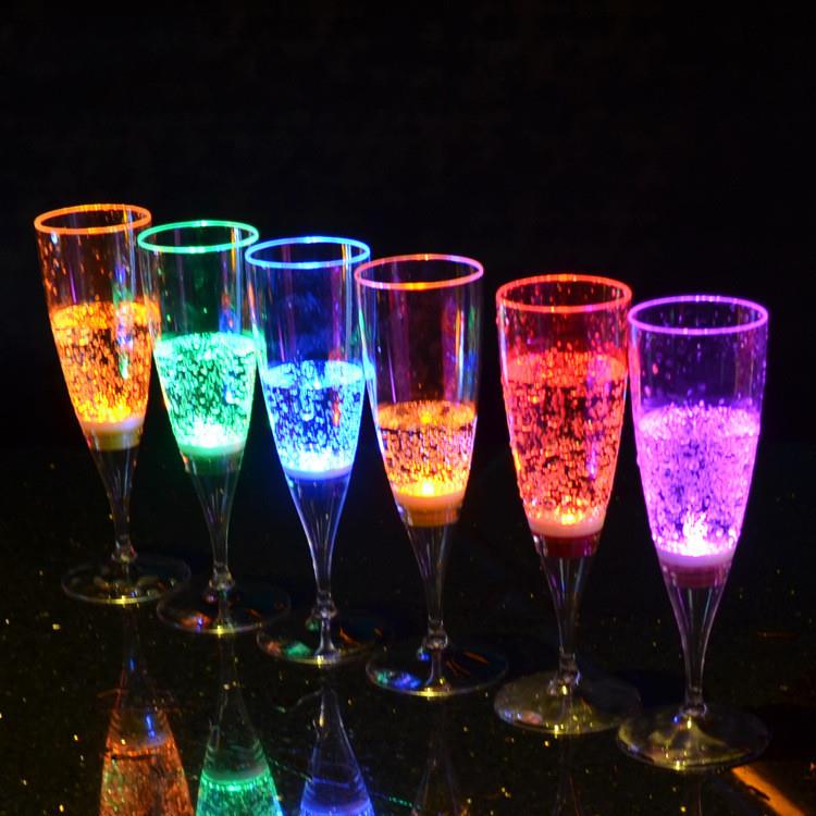 2022 Hot Sale Plastic Flashing Glowing Light Up Beer Wine Drinking Activated Led Blinking Cups