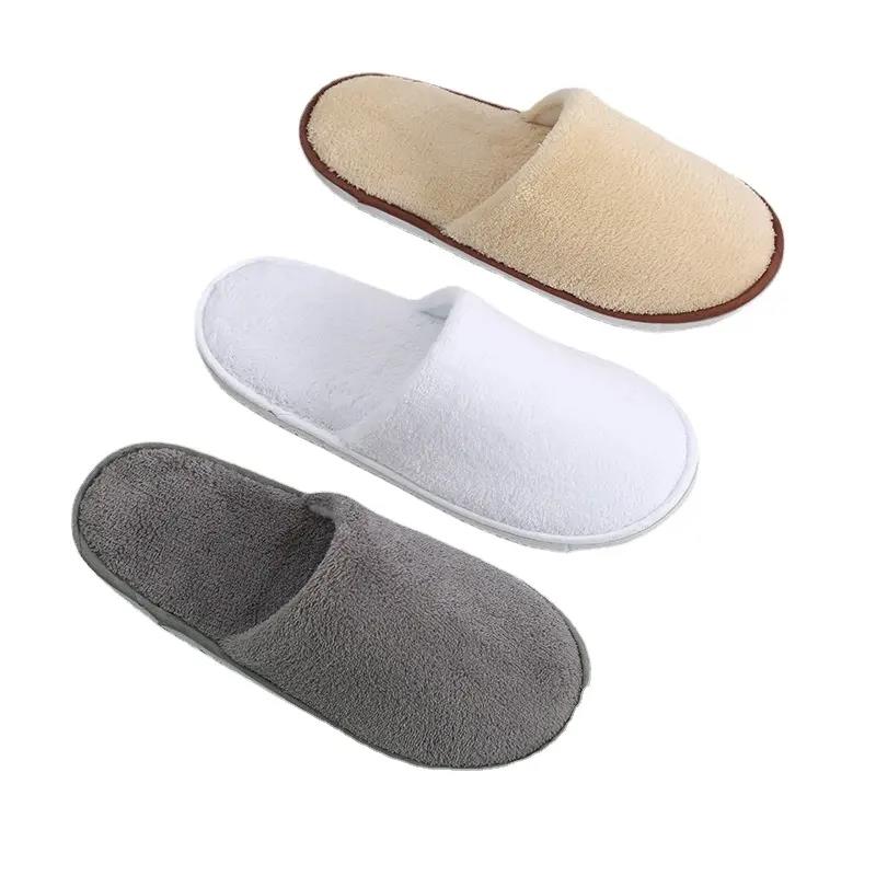 Eco-friendly Hotel Supplies White Color Washable Cotton Velour Fabric Slipper Hotel Room Guest Slippers with Embroidered Logo